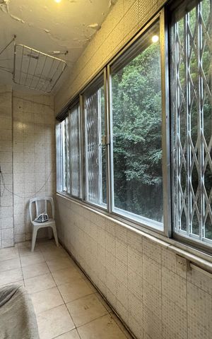 Apartamento à venda com 210m², 4 quartos e 1 vaga Apartamento à venda com 210m², 4 quartos e 1 vagaÁrea de serviço