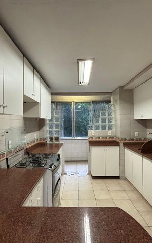 Apartamento à venda com 210m², 4 quartos e 1 vaga Apartamento à venda com 210m², 4 quartos e 1 vagaCozinha