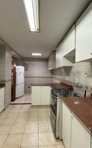Apartamento à venda com 210m², 4 quartos e 1 vaga Apartamento à venda com 210m², 4 quartos e 1 vagaCozinha