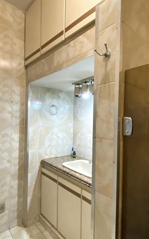 Casa à venda com 410m², 3 quartos e 3 vagas Casa à venda com 410m², 3 quartos e 3 vagasBanheiro da Suíte 1