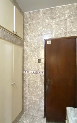 Casa à venda com 410m², 3 quartos e 3 vagas Casa à venda com 410m², 3 quartos e 3 vagasBanheiro Social