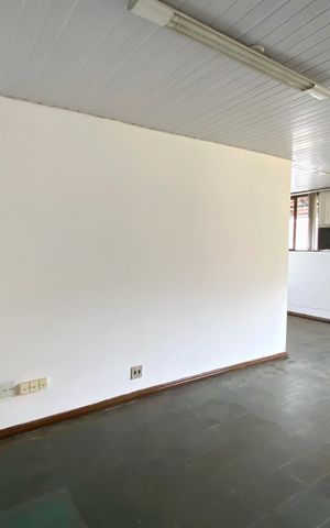 Casa à venda com 410m², 3 quartos e 3 vagas Casa à venda com 410m², 3 quartos e 3 vagasÁrea comum