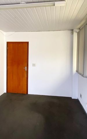 Casa à venda com 410m², 3 quartos e 3 vagas Casa à venda com 410m², 3 quartos e 3 vagasÁrea comum