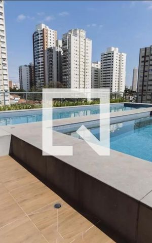 Studio à venda com 46m², 1 quarto e 1 vaga Studio à venda com 46m², 1 quarto e 1 vagaÁrea comum - Piscina