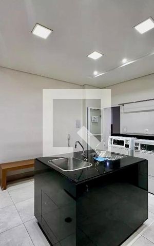 Apartamento à venda com 74m², 2 quartos e 1 vaga Apartamento à venda com 74m², 2 quartos e 1 vagaÁrea comum - Lavanderia