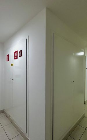 Apartamento à venda com 74m², 2 quartos e 1 vaga Apartamento à venda com 74m², 2 quartos e 1 vagaHall Apartamento