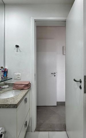 Apartamento à venda com 74m², 2 quartos e 1 vaga Apartamento à venda com 74m², 2 quartos e 1 vagaBanheiro Suíte