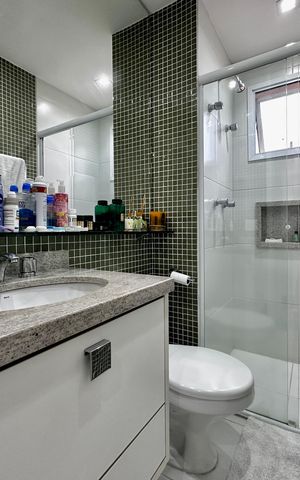 Apartamento à venda com 74m², 2 quartos e 1 vaga Apartamento à venda com 74m², 2 quartos e 1 vagaBanheiro Social