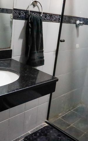 Casa à venda com 208m², 4 quartos e 2 vagas Casa à venda com 208m², 4 quartos e 2 vagasBanheiro Social 2