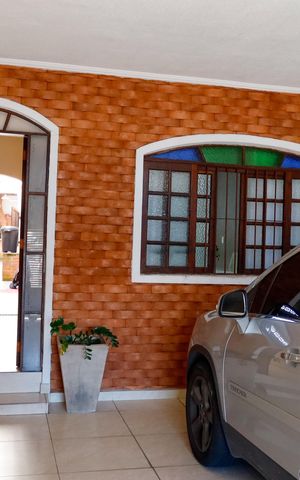 Casa à venda com 208m², 4 quartos e 2 vagas Casa à venda com 208m², 4 quartos e 2 vagasGaragem
