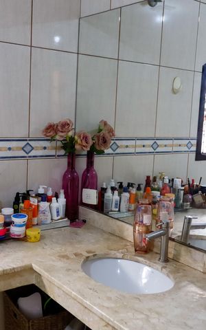 Casa à venda com 208m², 4 quartos e 2 vagas Casa à venda com 208m², 4 quartos e 2 vagasBanheiro da Suíte