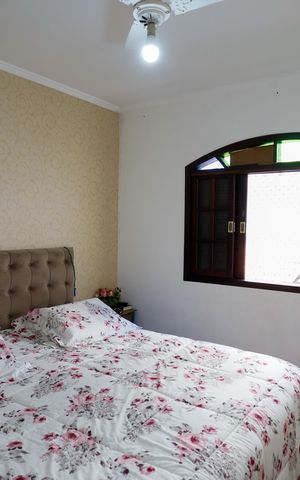 Casa à venda com 208m², 4 quartos e 2 vagas Casa à venda com 208m², 4 quartos e 2 vagasSuíte