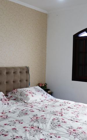 Casa à venda com 208m², 4 quartos e 2 vagas Casa à venda com 208m², 4 quartos e 2 vagasSuíte