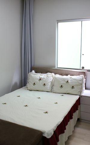 Casa à venda com 176m², 3 quartos e 2 vagasSuite