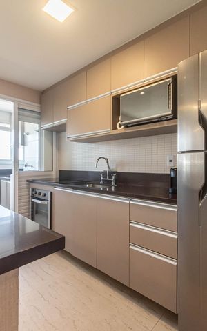 Apartamento para alugar com 92m², 2 quartos e 2 vagasCozinha