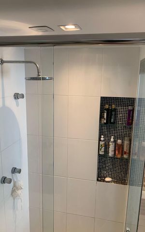 Apartamento à venda com 62m², 2 quartos e 1 vaga Apartamento à venda com 62m², 2 quartos e 1 vagaBanheiro 2
