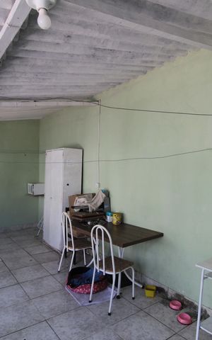 Casa à venda com 170m², 5 quartos e 2 vagasÁrea de Serviço