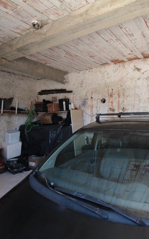 Casa à venda com 170m², 5 quartos e 2 vagasGaragem