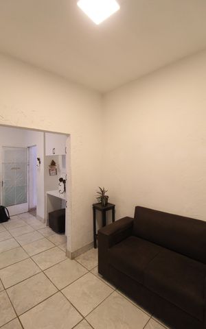 Casa à venda com 170m², 5 quartos e 2 vagasSala