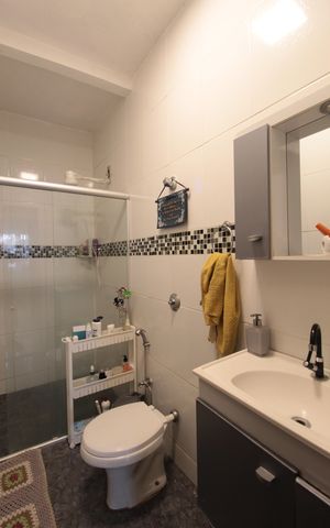 Casa à venda com 170m², 5 quartos e 2 vagasBanheiro Social