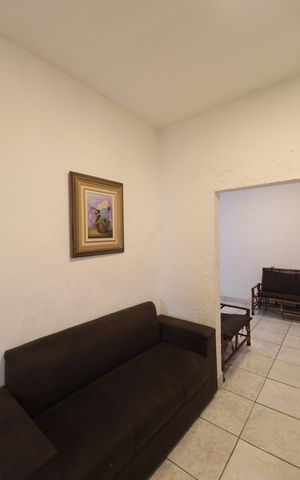 Casa à venda com 170m², 5 quartos e 2 vagasSala