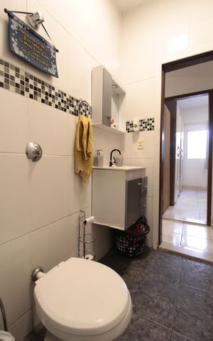 Casa à venda com 170m², 5 quartos e 2 vagasBanheiro Social