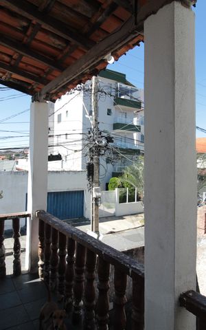 Casa à venda com 170m², 5 quartos e 2 vagasEdícula