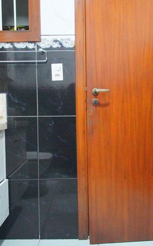 Casa à venda com 149m², 3 quartos e 3 vagasBanheiro