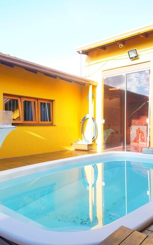 Casa à venda com 149m², 3 quartos e 3 vagasPiscina