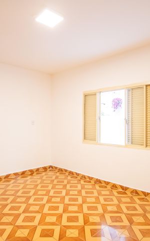 Casa para alugar com 150m², 2 quartos e 2 vagas Casa para alugar com 150m², 2 quartos e 2 vagasQuarto 1