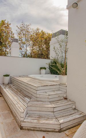 Casa de condomínio à venda com 559m², 3 quartos e 4 vagas Casa de condomínio à venda com 559m², 3 quartos e 4 vagasVaranda do Espaço Gourmet