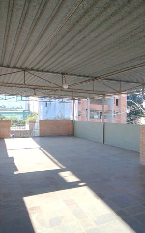 Casa à venda com 200m², 3 quartos e 3 vagasCobertura