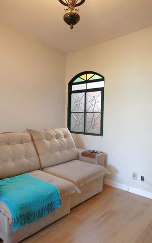 Casa à venda com 200m², 3 quartos e 3 vagasSala