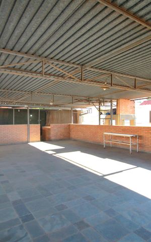 Casa à venda com 200m², 3 quartos e 3 vagasCobertura
