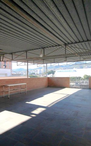 Casa à venda com 200m², 3 quartos e 3 vagasCobertura