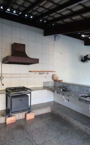 Casa à venda com 1860m², 5 quartos e 8 vagasÁrea Gourmet