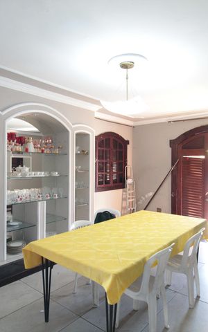 Casa à venda com 1860m², 5 quartos e 8 vagasSala 4