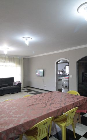 Casa à venda com 1860m², 5 quartos e 8 vagasSala 4