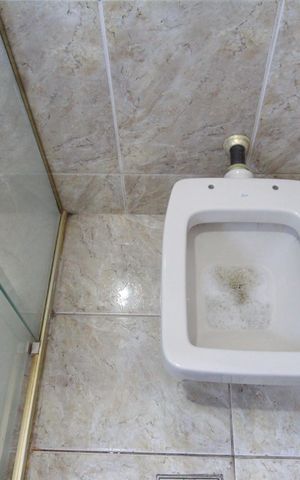 Casa à venda com 1860m², 5 quartos e 8 vagasBanheiro da Suite 2