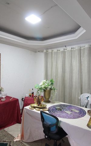 Casa à venda com 1860m², 5 quartos e 8 vagasEscritório