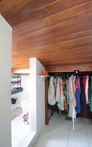 Casa à venda com 1860m², 5 quartos e 8 vagasCloset da Suite 4