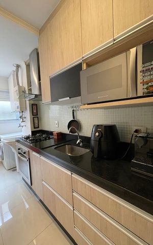 Apartamento à venda com 72m², 3 quartos e 1 vaga Apartamento à venda com 72m², 3 quartos e 1 vagaCozinha e Área de Serviço