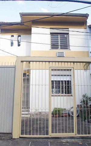 Casa à venda com 150m², 4 quartos e 1 vagaFachada