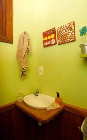 Casa à venda com 150m², 4 quartos e 1 vagaBanheiro 4 Lavabo
