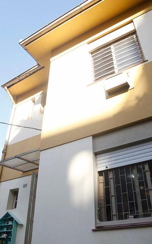 Casa à venda com 150m², 4 quartos e 1 vagaFachada
