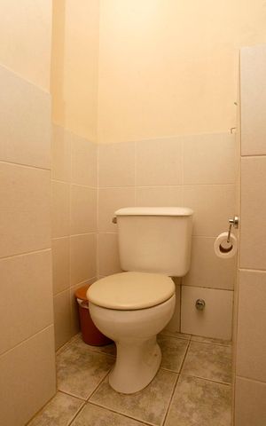 Casa à venda com 150m², 4 quartos e 1 vagaBanheiro Suíte 2