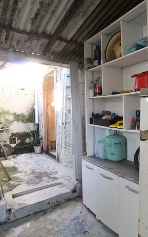 Casa à venda com 180m², 2 quartos e 1 vagaÁrea de serviço