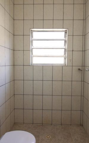 Casa para alugar com 90m², 2 quartos e 2 vagasBanheiro
