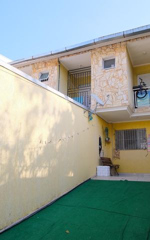 Casa à venda com 240m², 3 quartos e 2 vagasGaragem