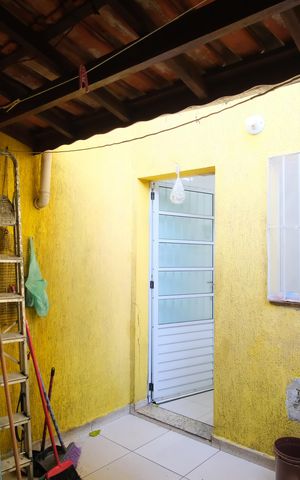 Casa à venda com 240m², 3 quartos e 2 vagasÁrea de Serviço